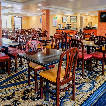 Quality Inn & Suites לקסינגטון מראה חיצוני תמונה